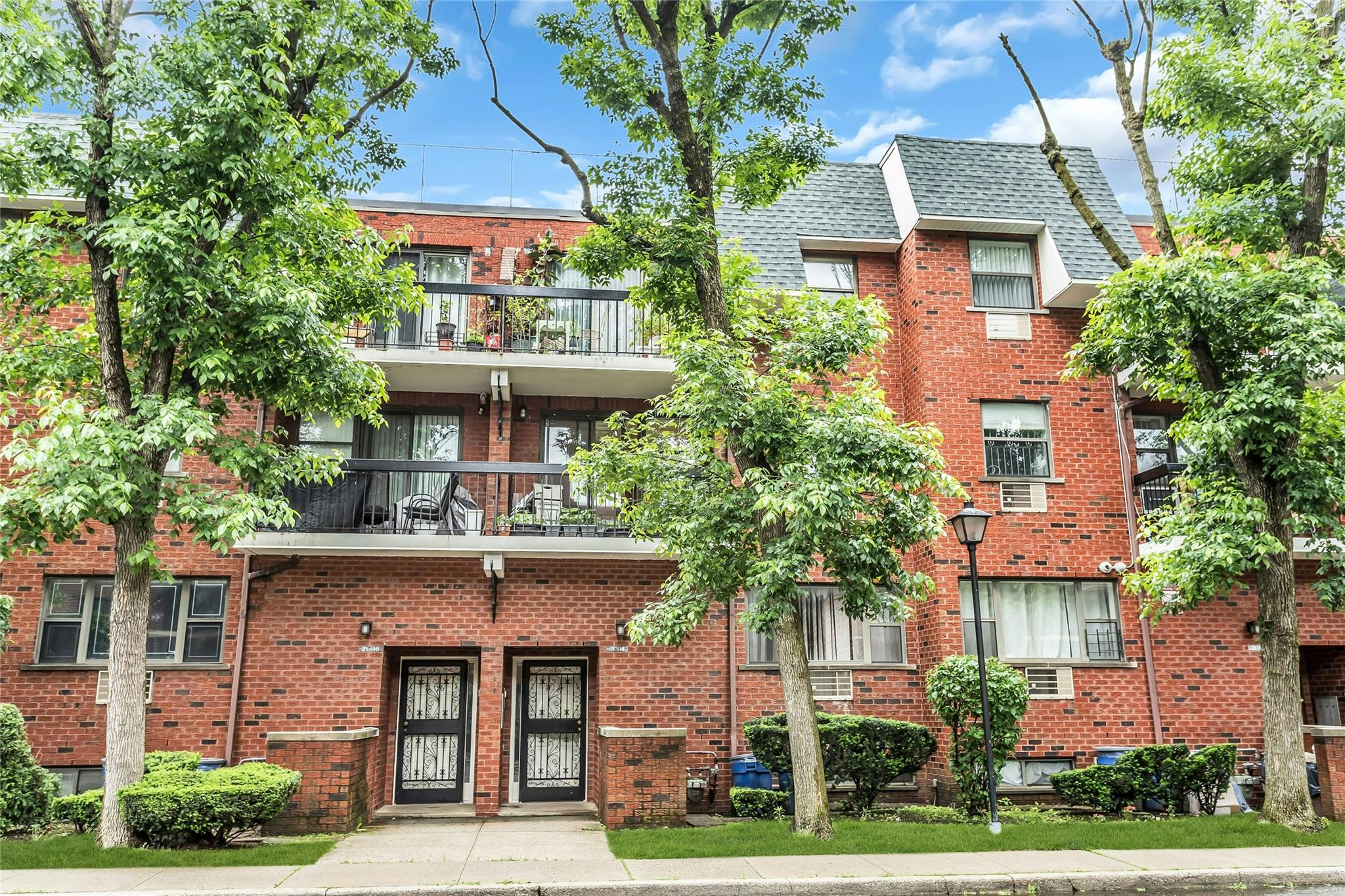 71-14 Sutton Place #1, Fresh Meadows, New York image 4