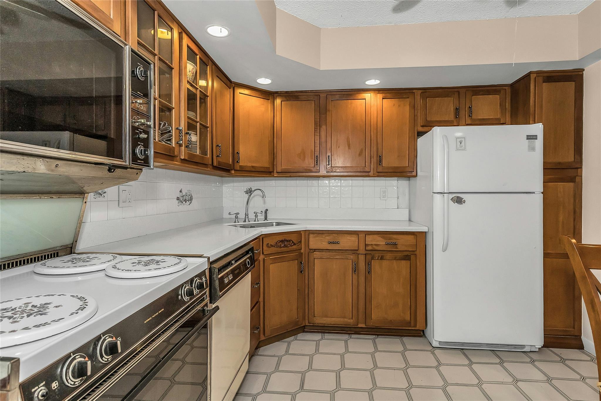 71-14 Sutton Place #1, Fresh Meadows, New York image 11