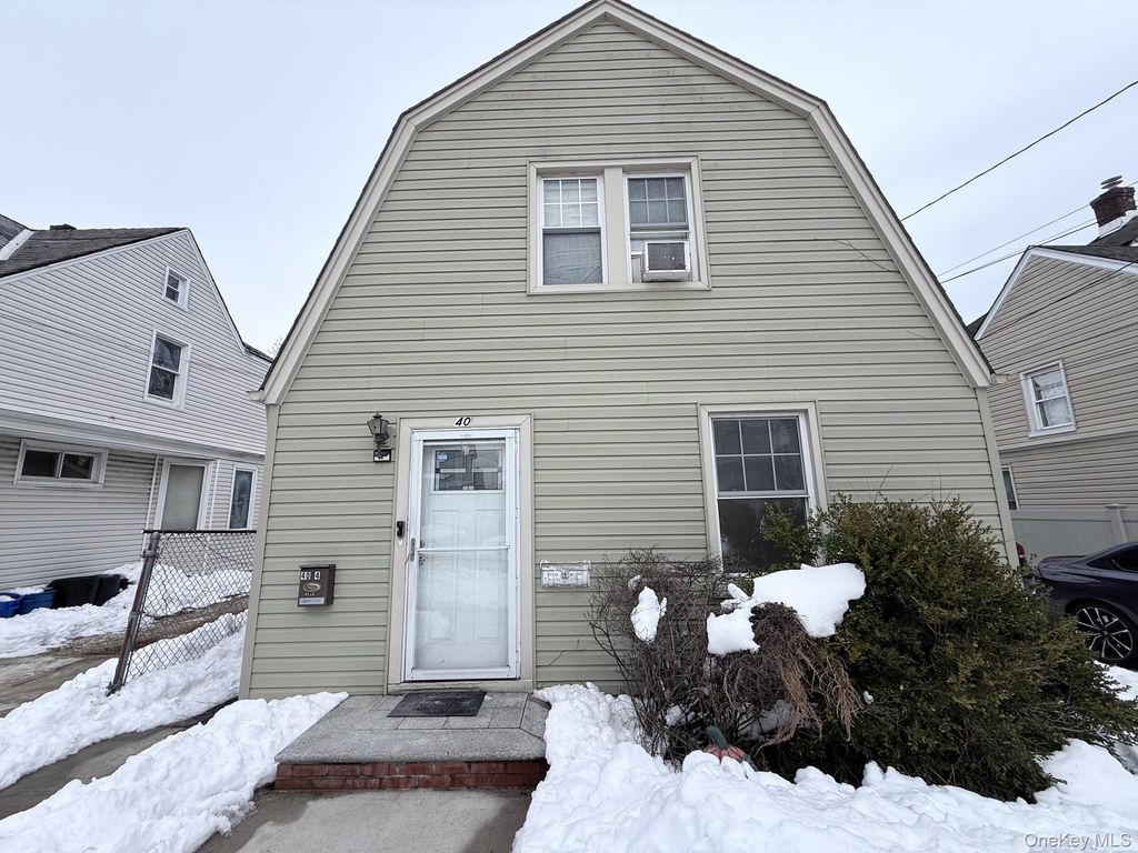 Photo of 40 4th Street, Valley Stream, NY 11581 (MLS # 965663)