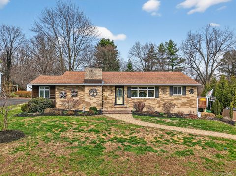 108 Williamsburg Court Balmville NY 12550