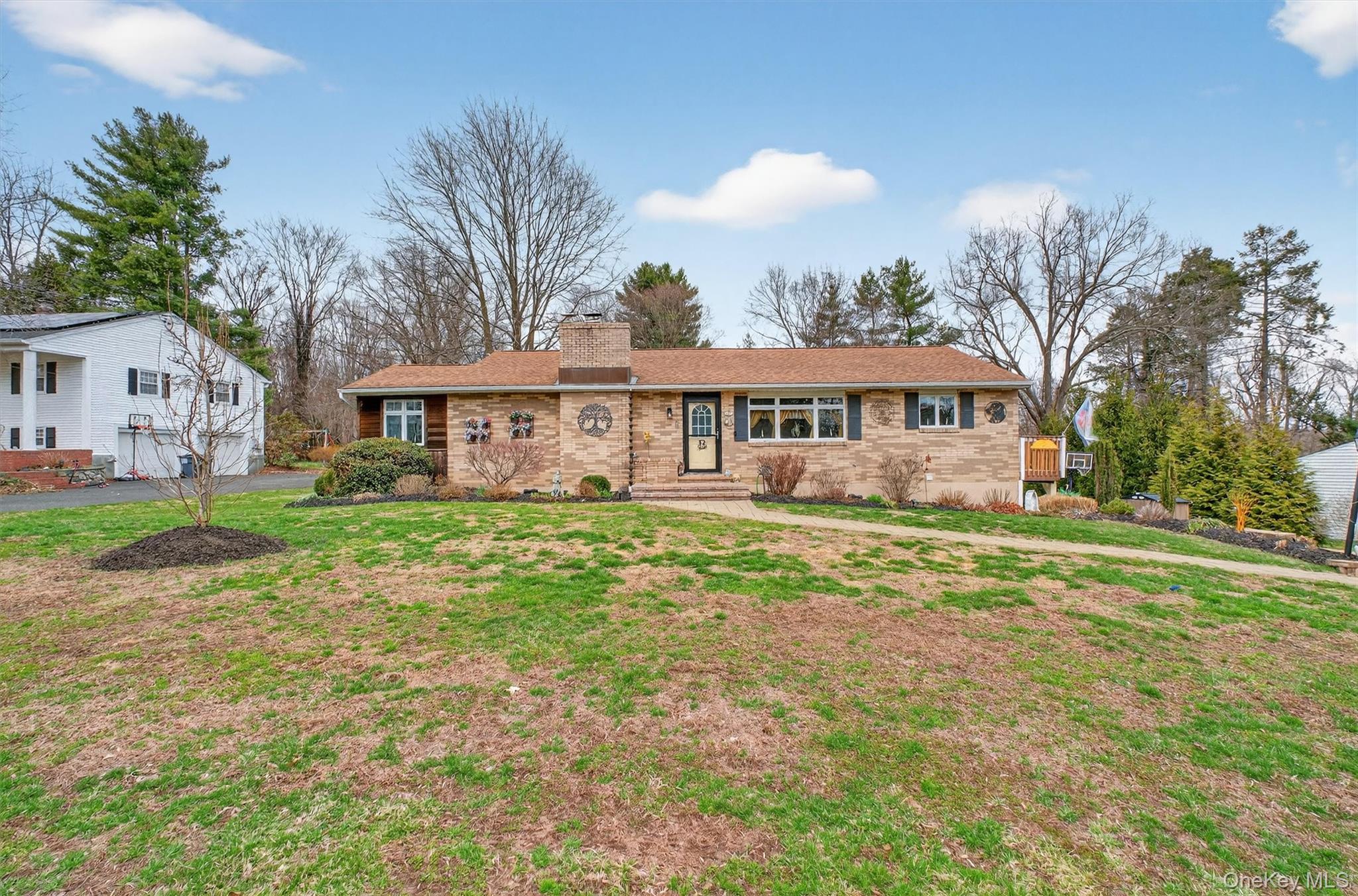 108 Williamsburg Court