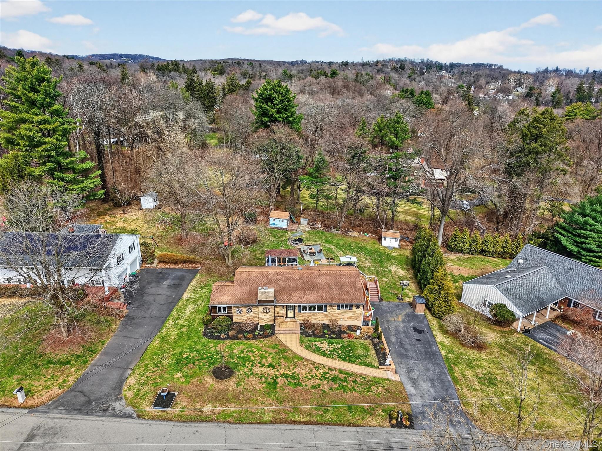 108 Williamsburg Court