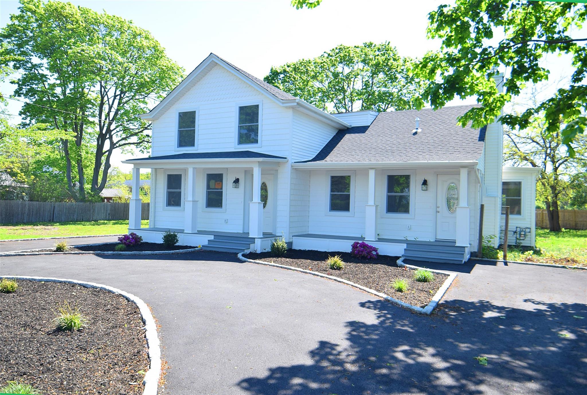 Property for Sale at Main Road, East Marion, Hamptons, NY - Bedrooms: 3 
Bathrooms: 3  - $1,299,000