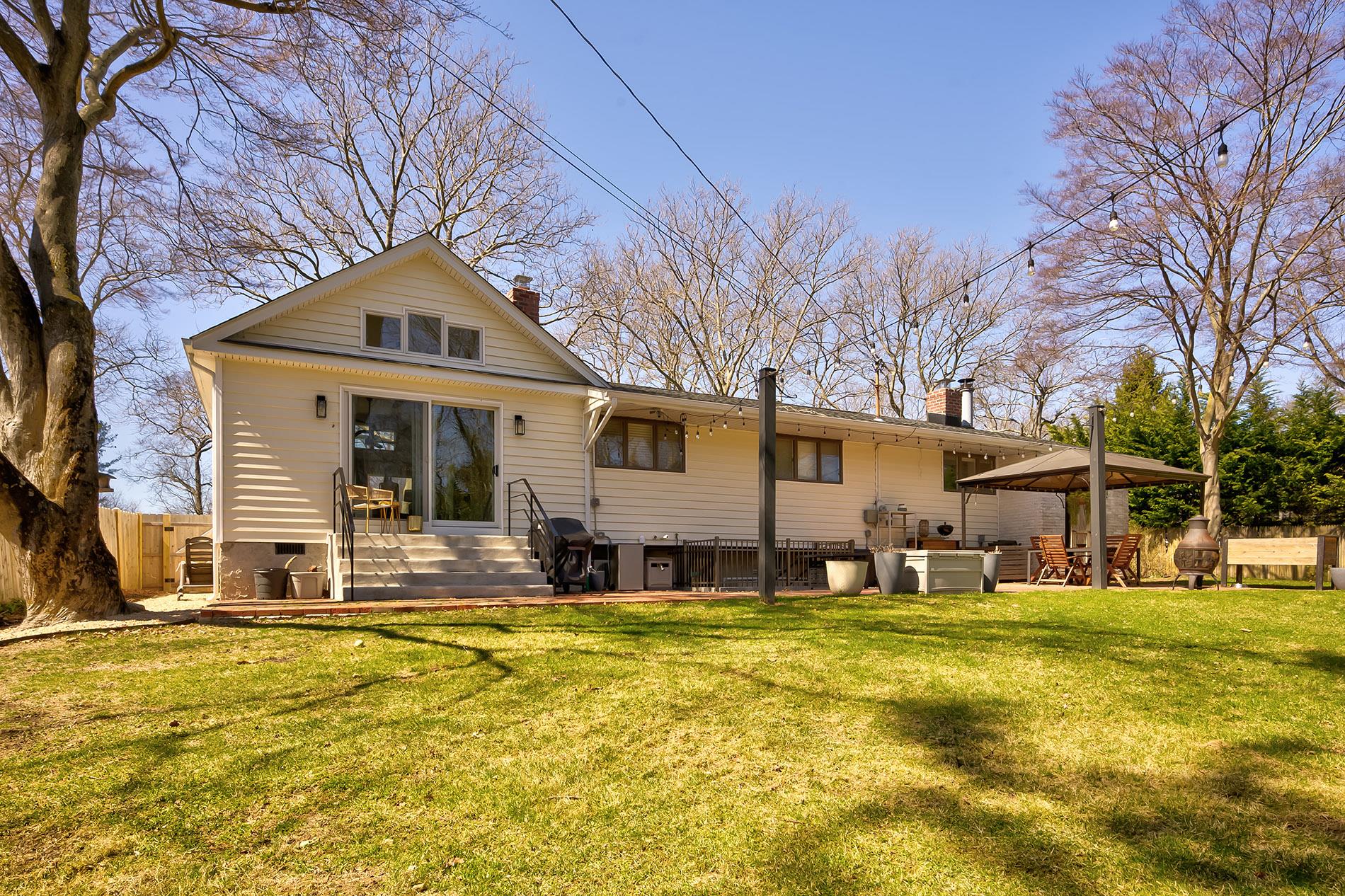 16 Bridle Lane, South Huntington, New York image 30