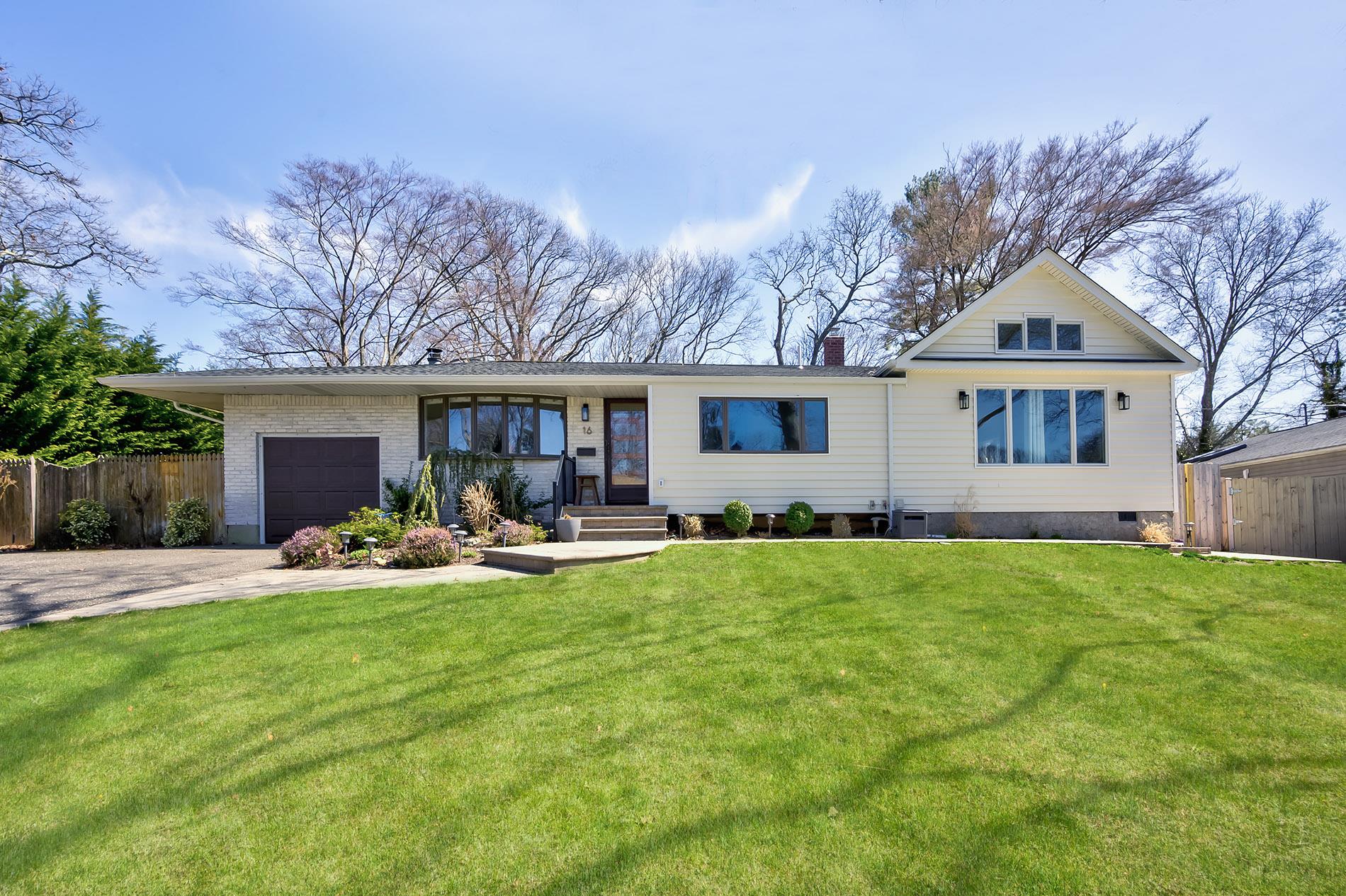 16 Bridle Lane, South Huntington, New York image 3