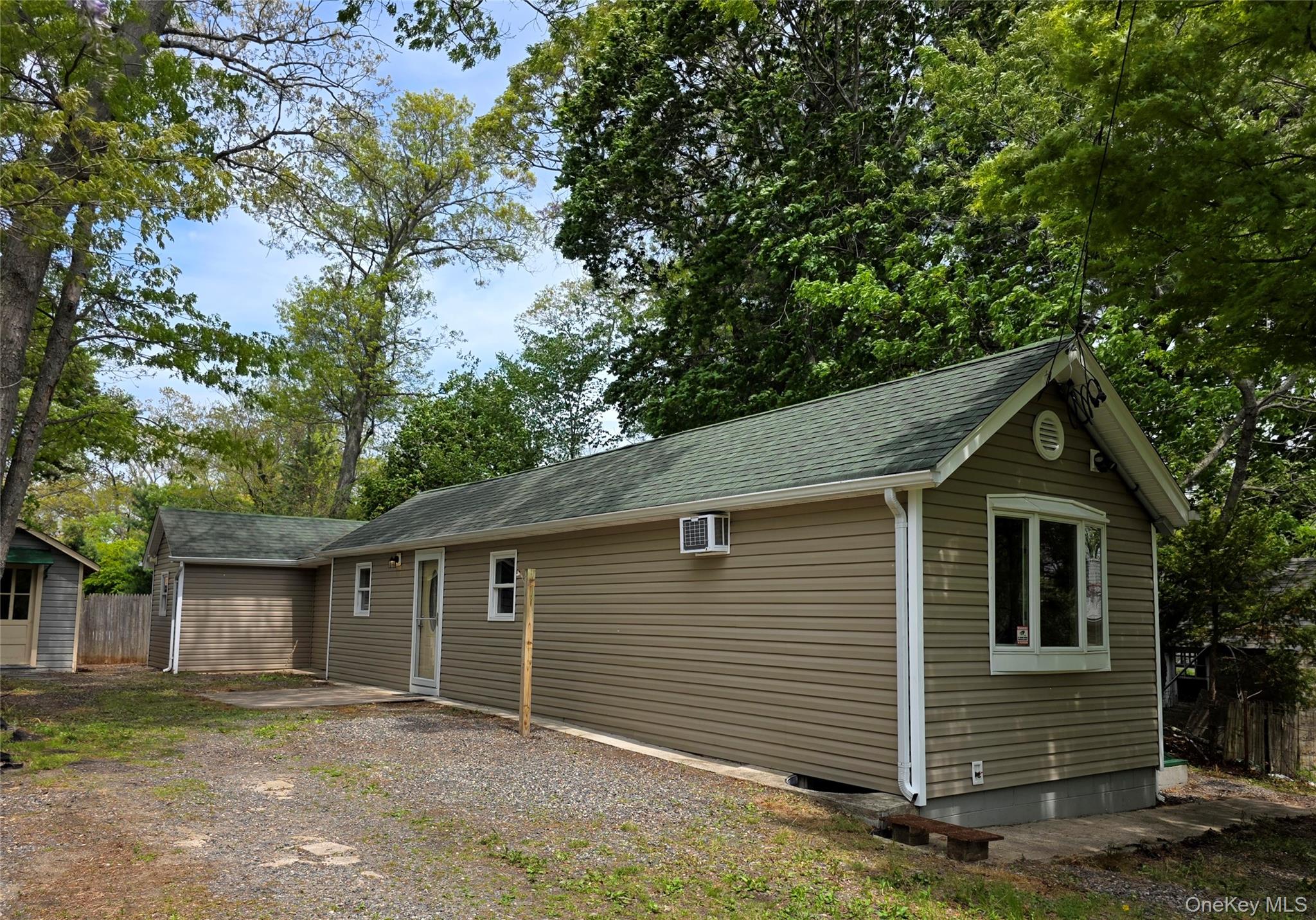 9 Laurelton Avenue - Photo 3