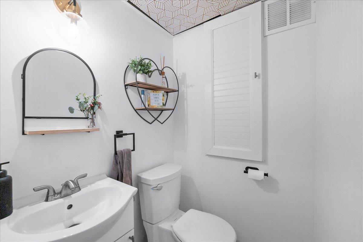 Oceanside, New York 11572, United States, 2 Bedrooms Bedrooms, ,2 BathroomsBathrooms,Residential,Active,175702