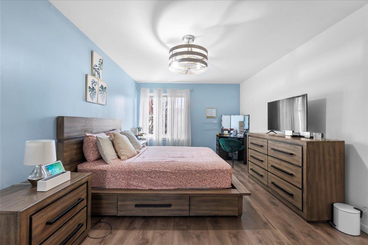 Oceanside, New York 11572, United States, 2 Bedrooms Bedrooms, ,2 BathroomsBathrooms,Residential,Active,175702