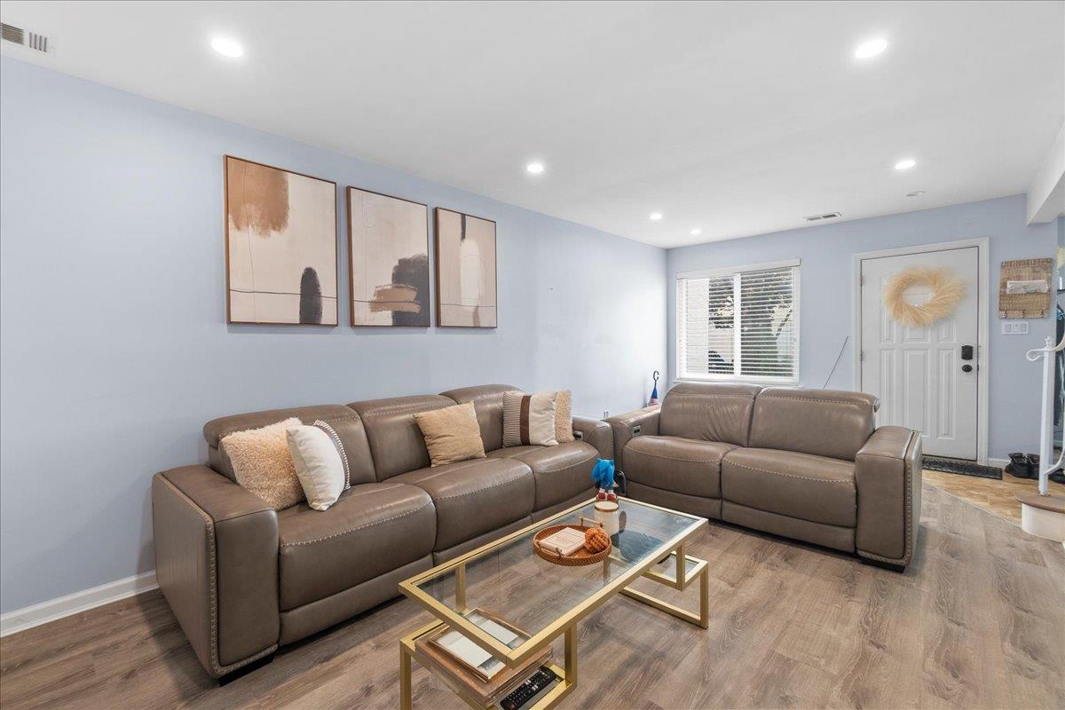 Oceanside, New York 11572, United States, 2 Bedrooms Bedrooms, ,2 BathroomsBathrooms,Residential,Active,175702