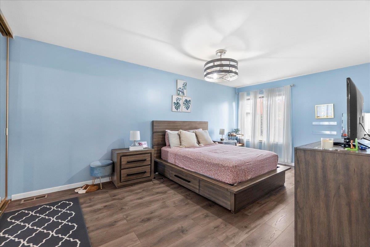 Oceanside, New York 11572, United States, 2 Bedrooms Bedrooms, ,2 BathroomsBathrooms,Residential,Active,175702