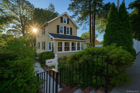 5 Charles Place Huntington Station NY 11746