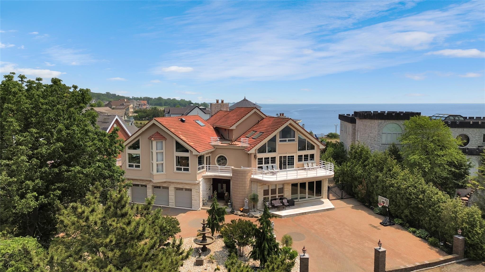 545 Arbutus Ave, Staten Island, NY