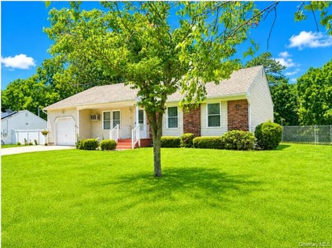 Homes For Sale - 58 Glenmere Lane<br/> Coram, NY 11727