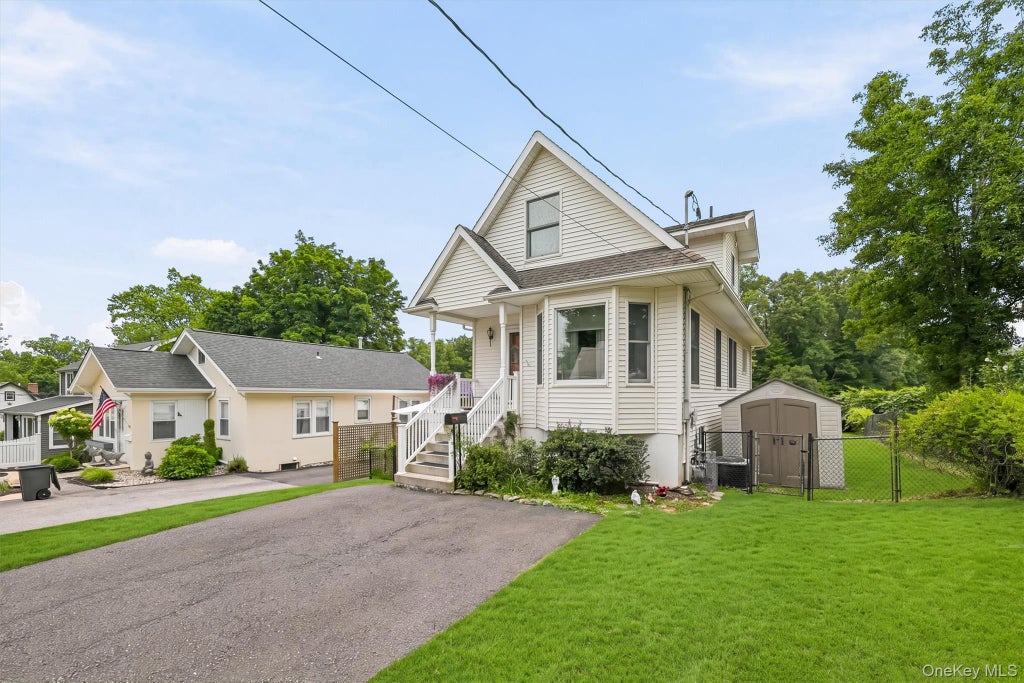 Photo of 31 Schreiber Street, Tappan, NY 10983 (MLS # 1027034)