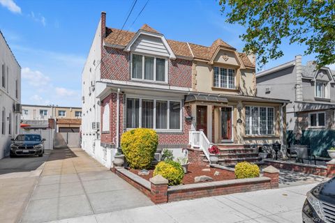 Homes For Sale - 59-30 71st Street<br/> Queens County, Maspeth, NY 11378