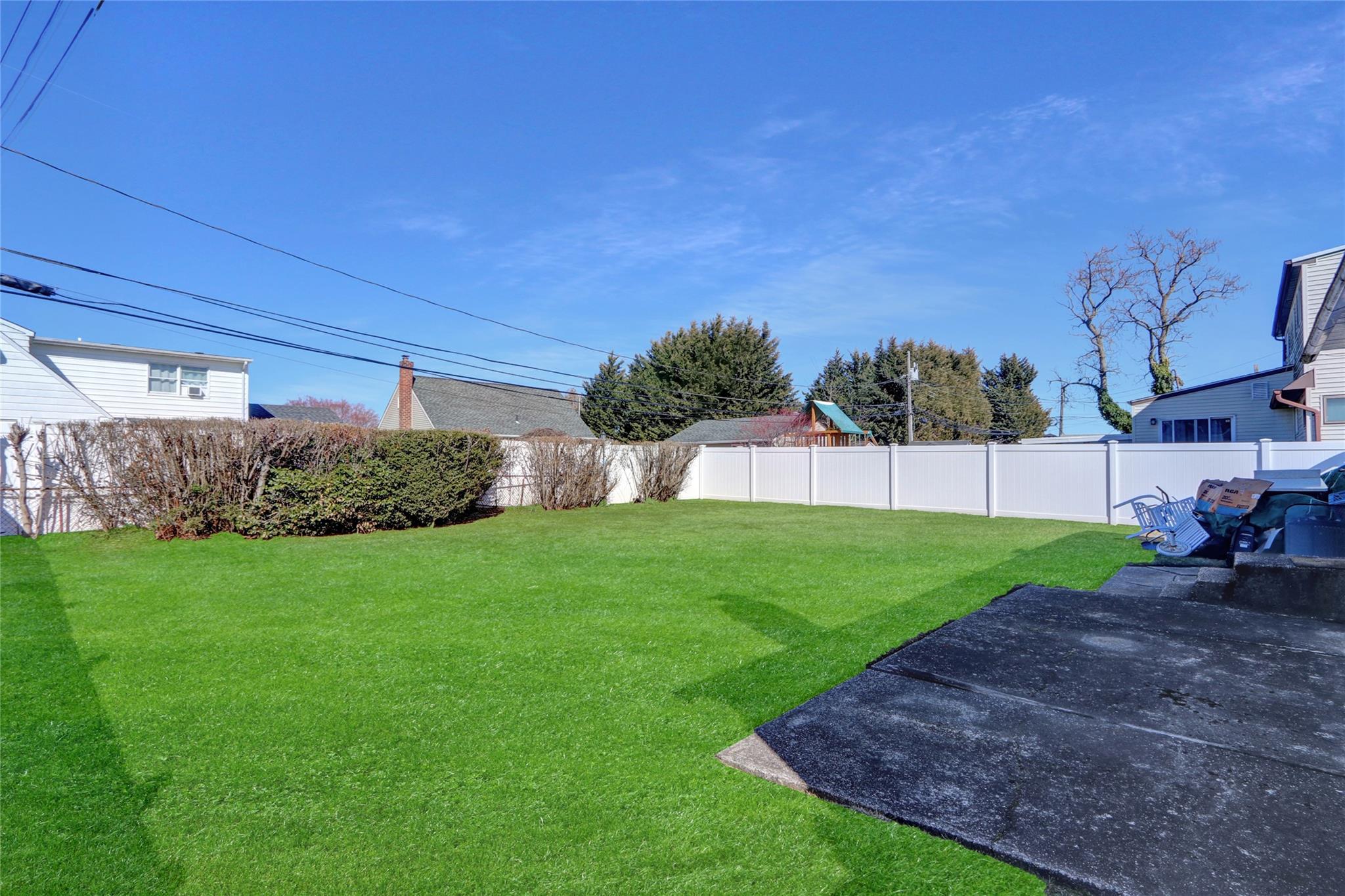 369 N Idaho Avenue, Massapequa, New York image 22
