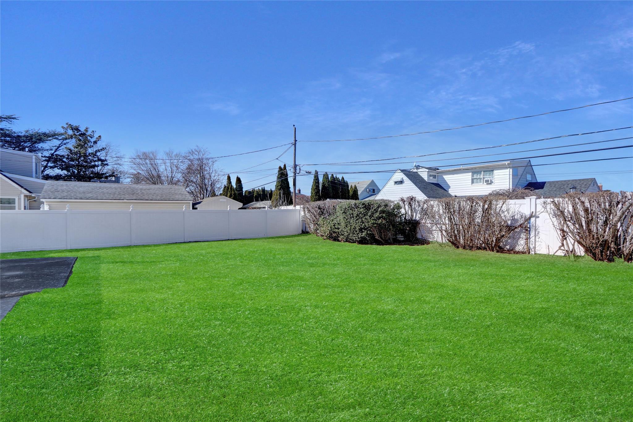 369 N Idaho Avenue, Massapequa, New York image 23