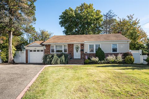 211 Gardner Avenue Jericho NY 11753