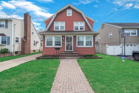 20 Nassau Boulevard Malverne NY 11565