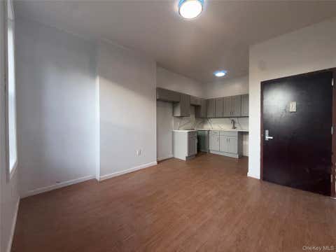 Apartment For Rent - 324 Eldert Street #1A<br/> Brooklyn, NY 11237