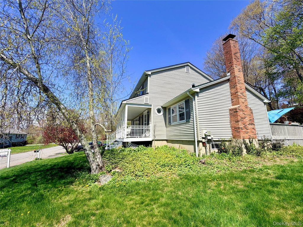 Photo of 8 Noel Court, Brewster, NY 10509 (MLS # 991674)