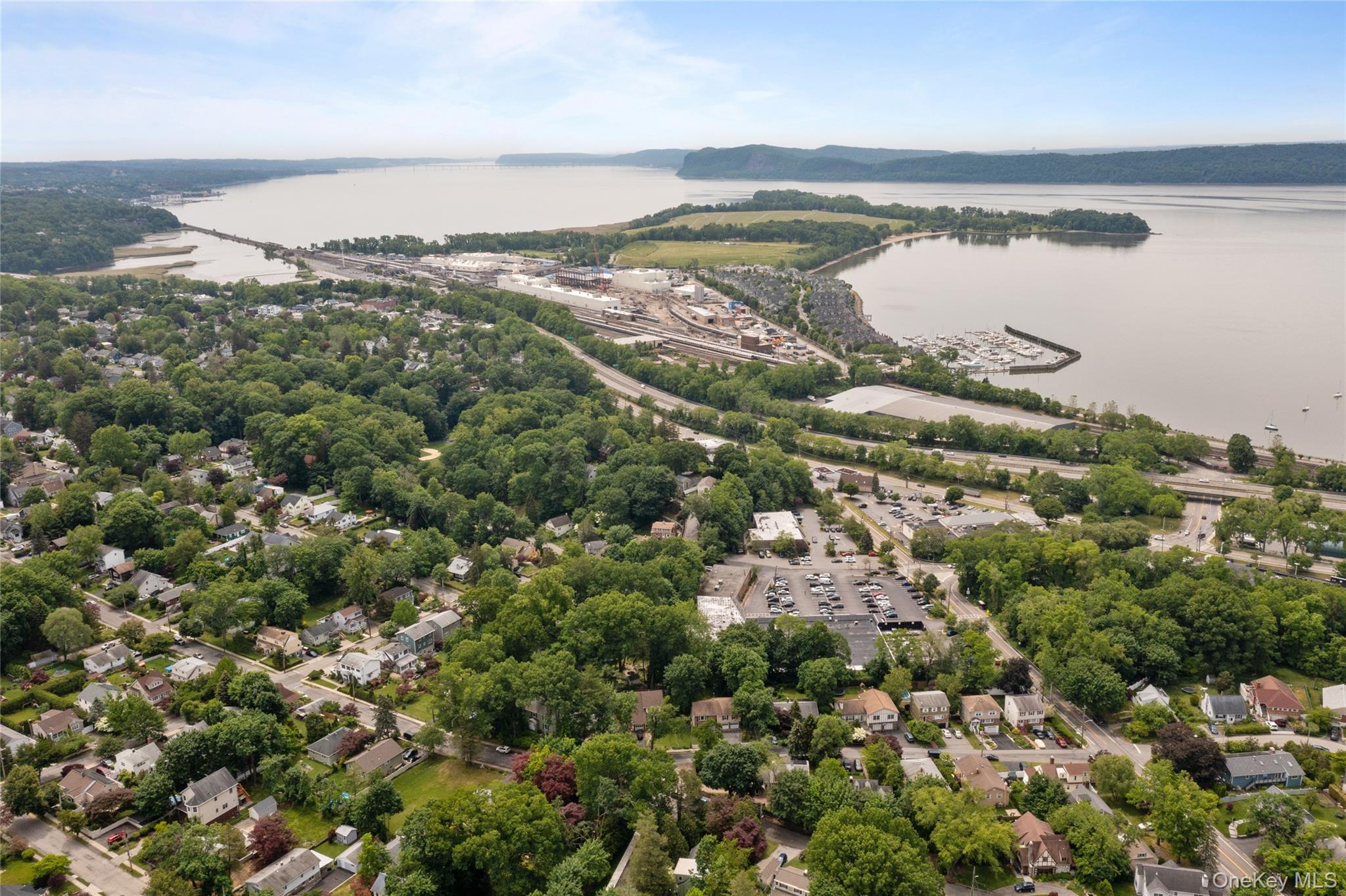 Croton-On-Hudson, New York 10520, United States, 4 Bedrooms Bedrooms, ,2 BathroomsBathrooms,Residential,Active,151448