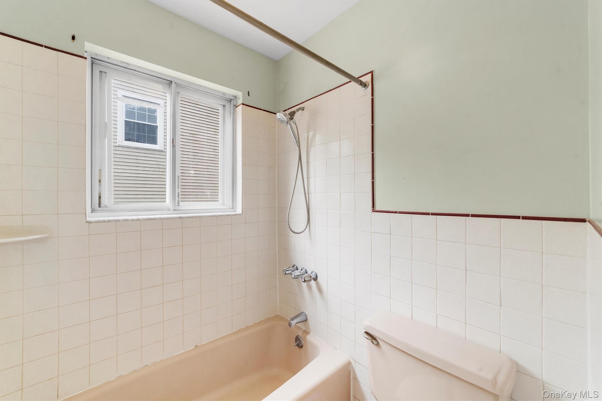 Croton-On-Hudson, New York 10520, United States, 4 Bedrooms Bedrooms, ,2 BathroomsBathrooms,Residential,Active,151448