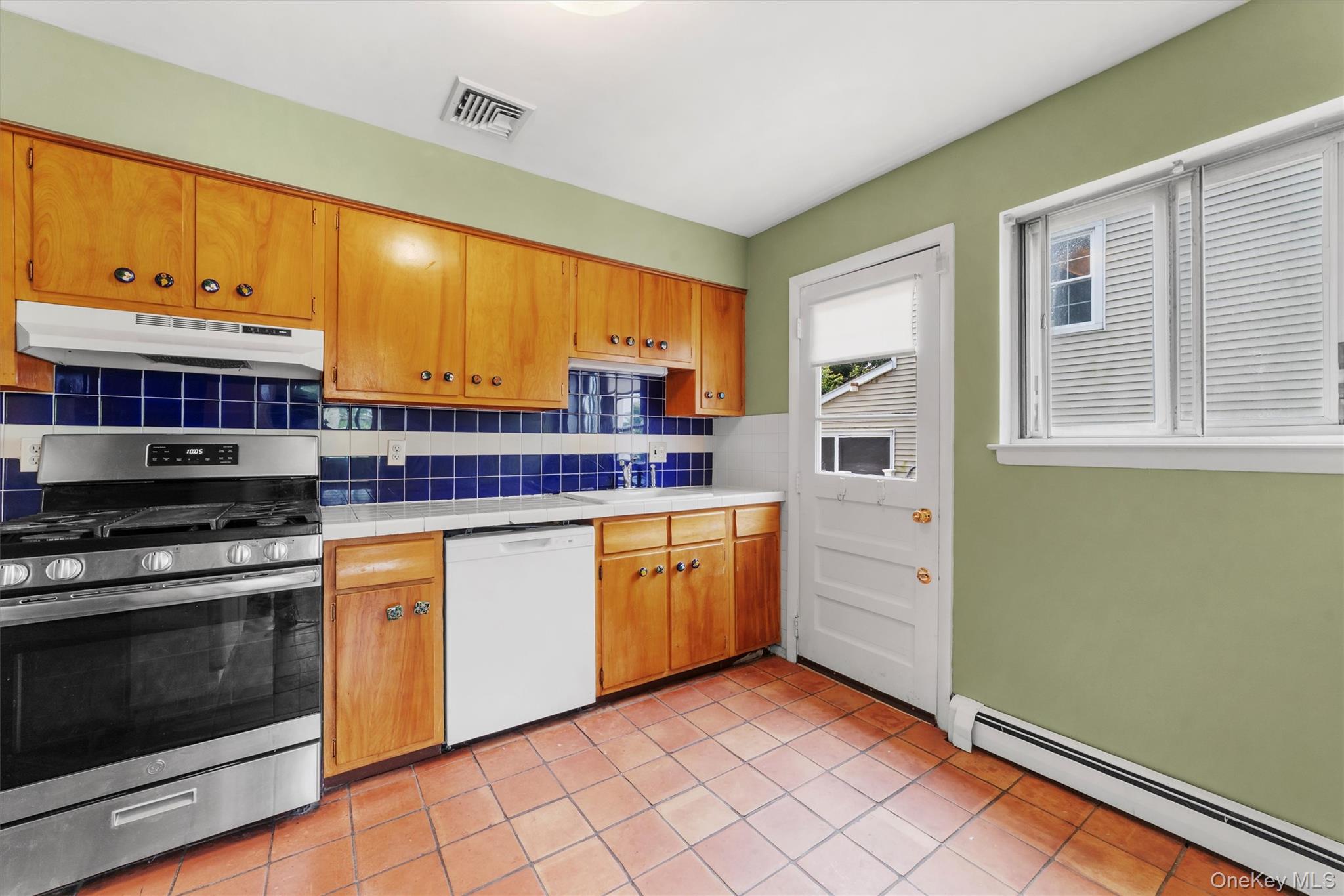 Croton-On-Hudson, New York 10520, United States, 4 Bedrooms Bedrooms, ,2 BathroomsBathrooms,Residential,Active,151448