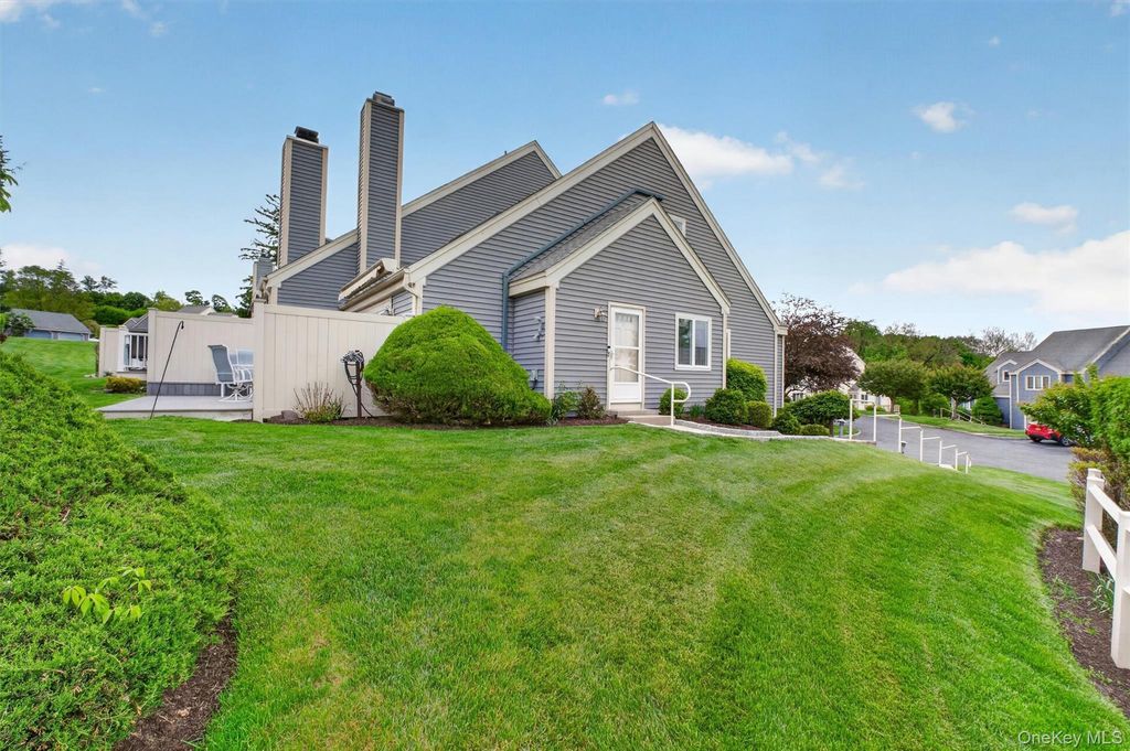 Photo of 115 Fields Lane, Peekskill, NY 10566 (MLS # 983961)