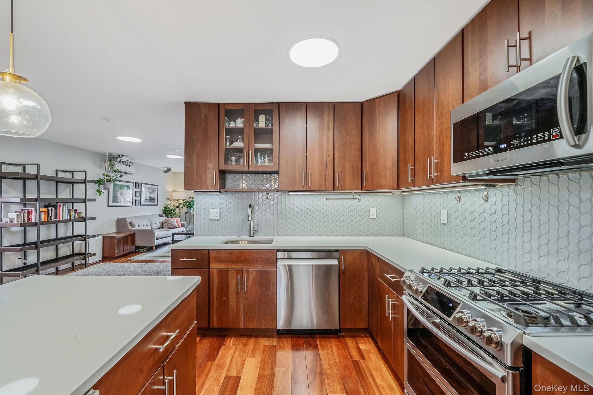 682 Lexington Avenue