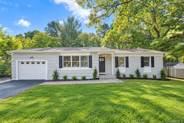 6 LOEBEL ST, SELDEN, NY 11784 - Image 93ee0b4b28a5d80d9e1cbe455e379b06/795092505