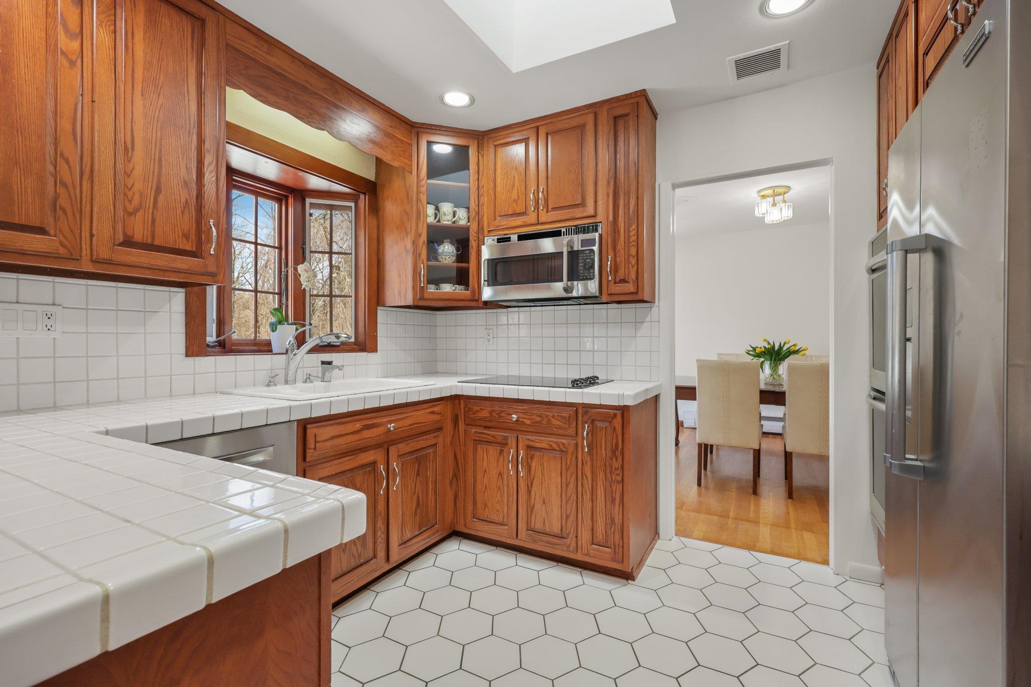 58 Rock Ridge Drive, Rye Brook, New York image 9