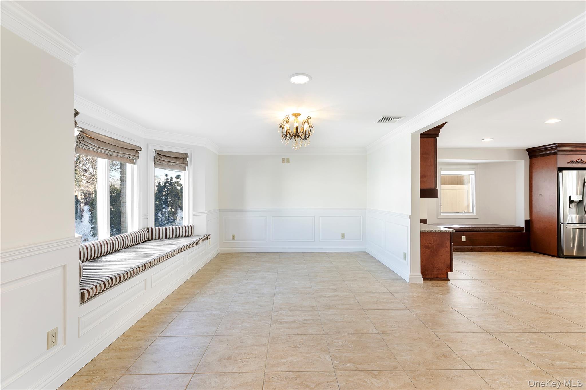 2904 Riverside Drive