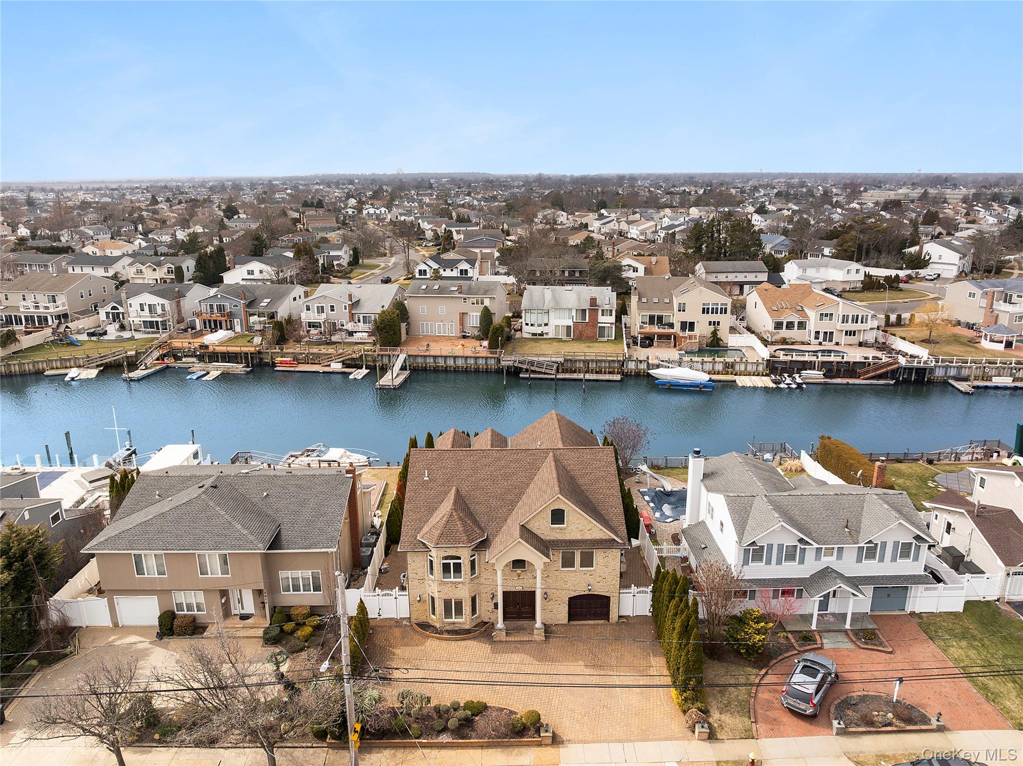 2904 Riverside Drive