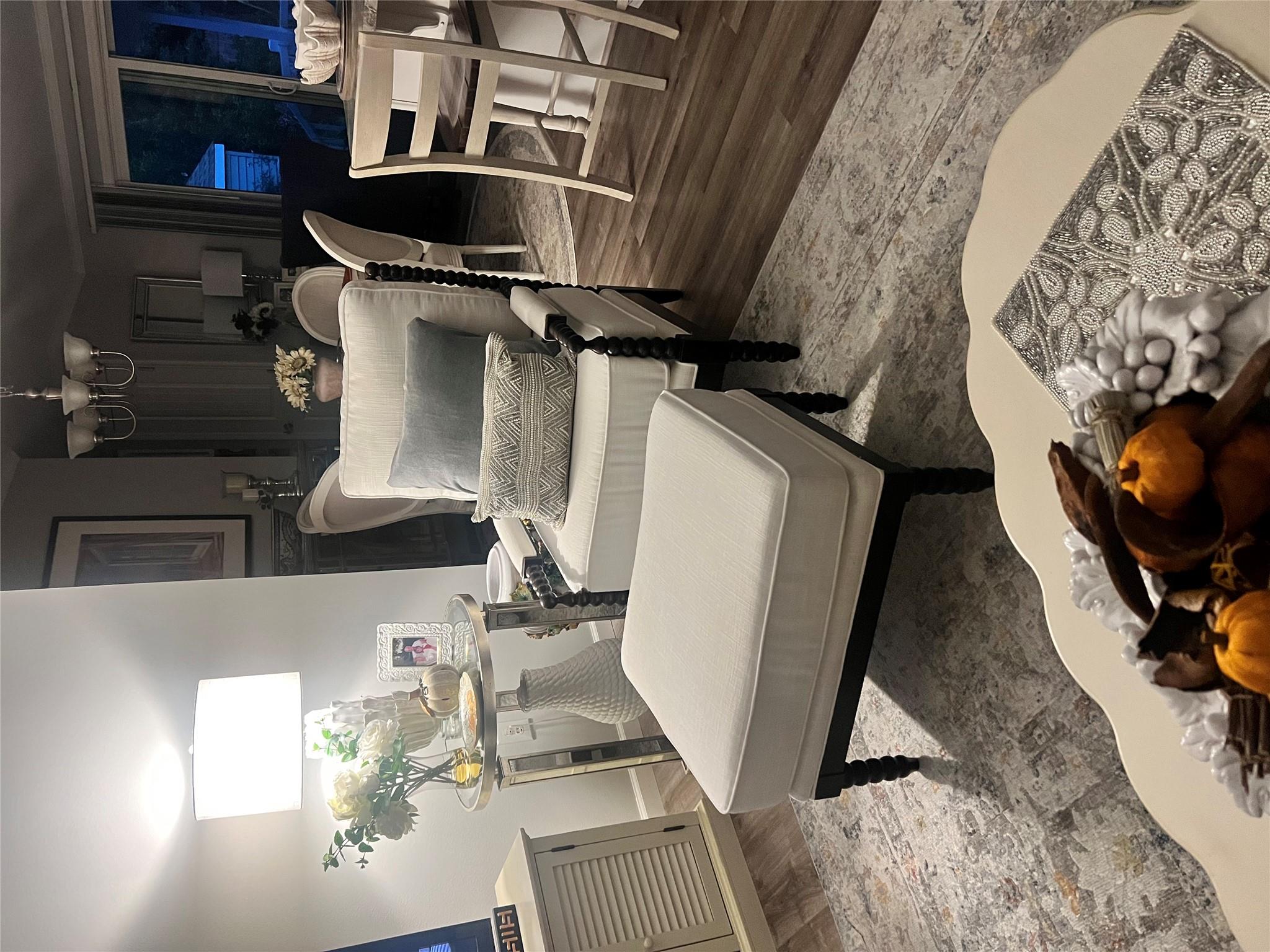 1661 N Old Country Road #412, Riverhead, Florida image 18