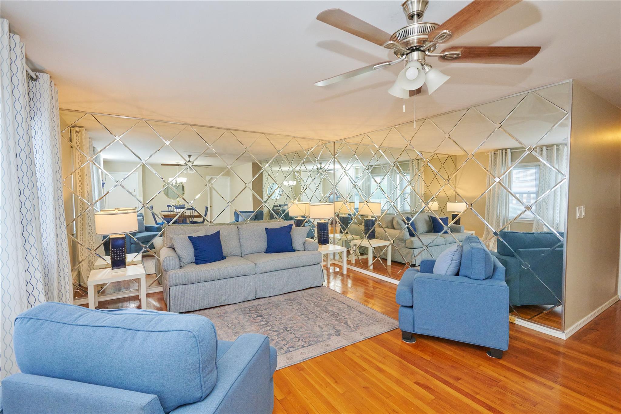 112 N Columbus Avenue