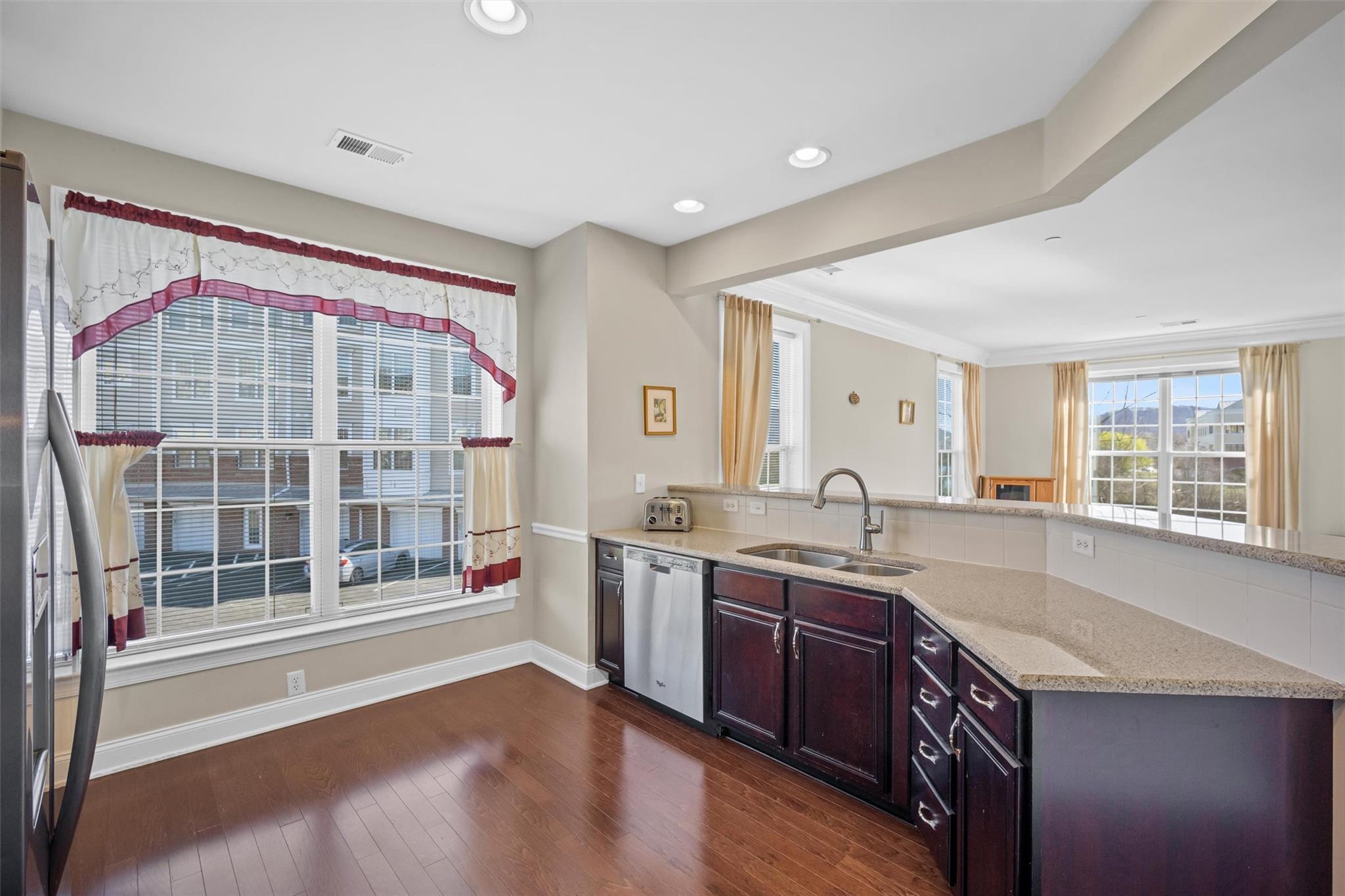 521 Regency Drive, Fishkill, New York image 4