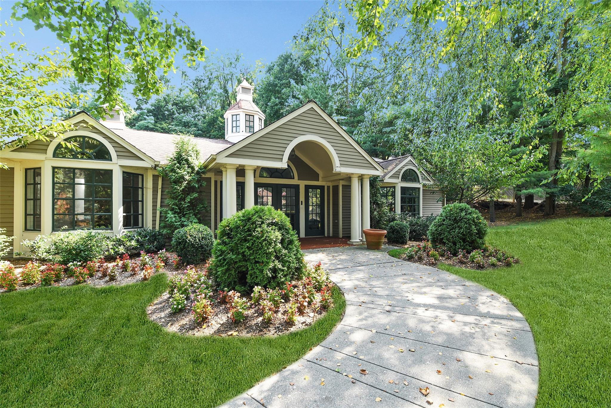 601 Pondside Drive, White Plains, Florida image 14