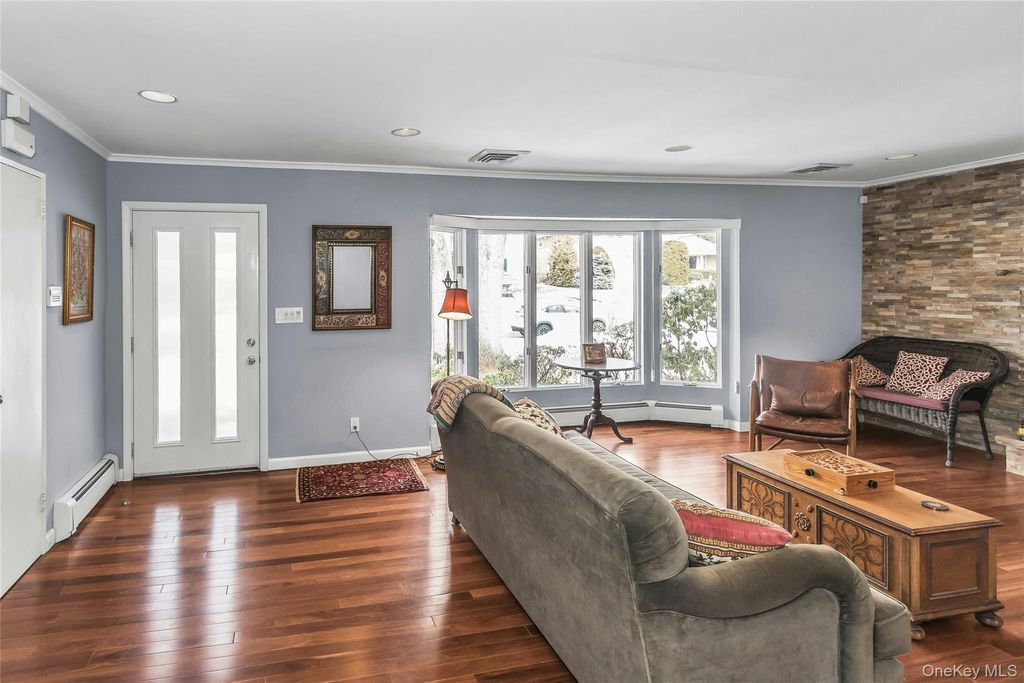 Photo of 69 Bogart Avenue, Port Washington, NY 11050 (MLS # 966530)