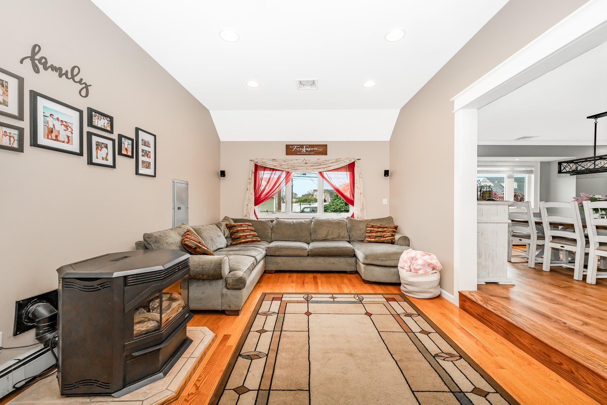 57 Nims Avenue, West Babylon, New York image 18