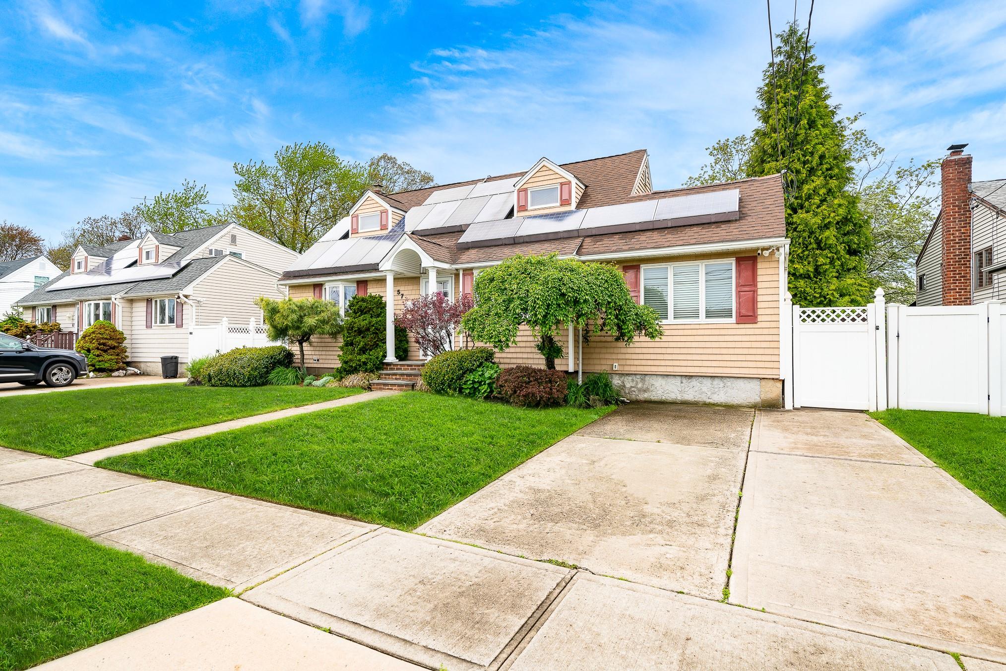 57 Nims Avenue, West Babylon, New York image 3