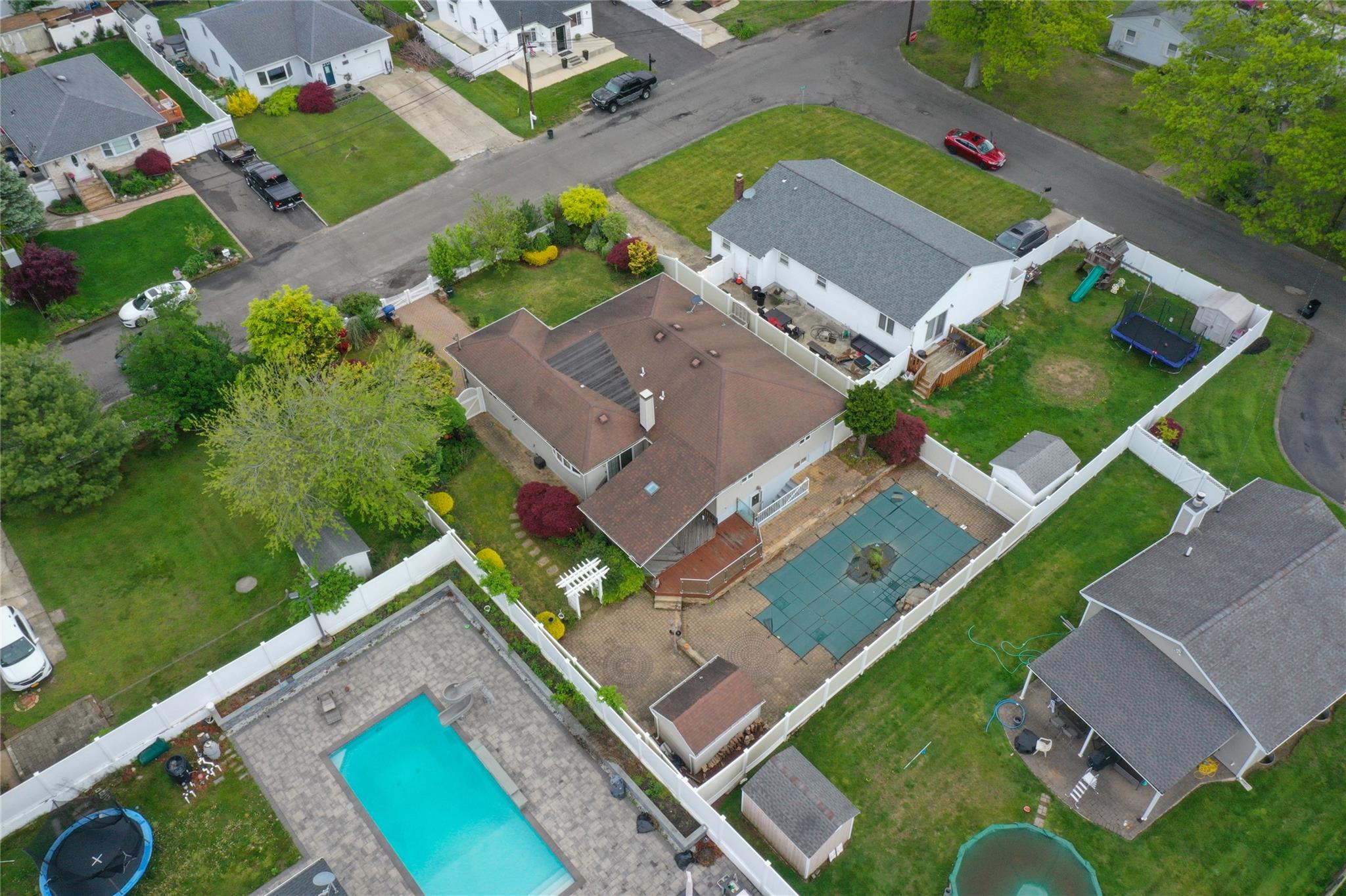 12 Pinelawn Avenue, Farmingville, New York image 27