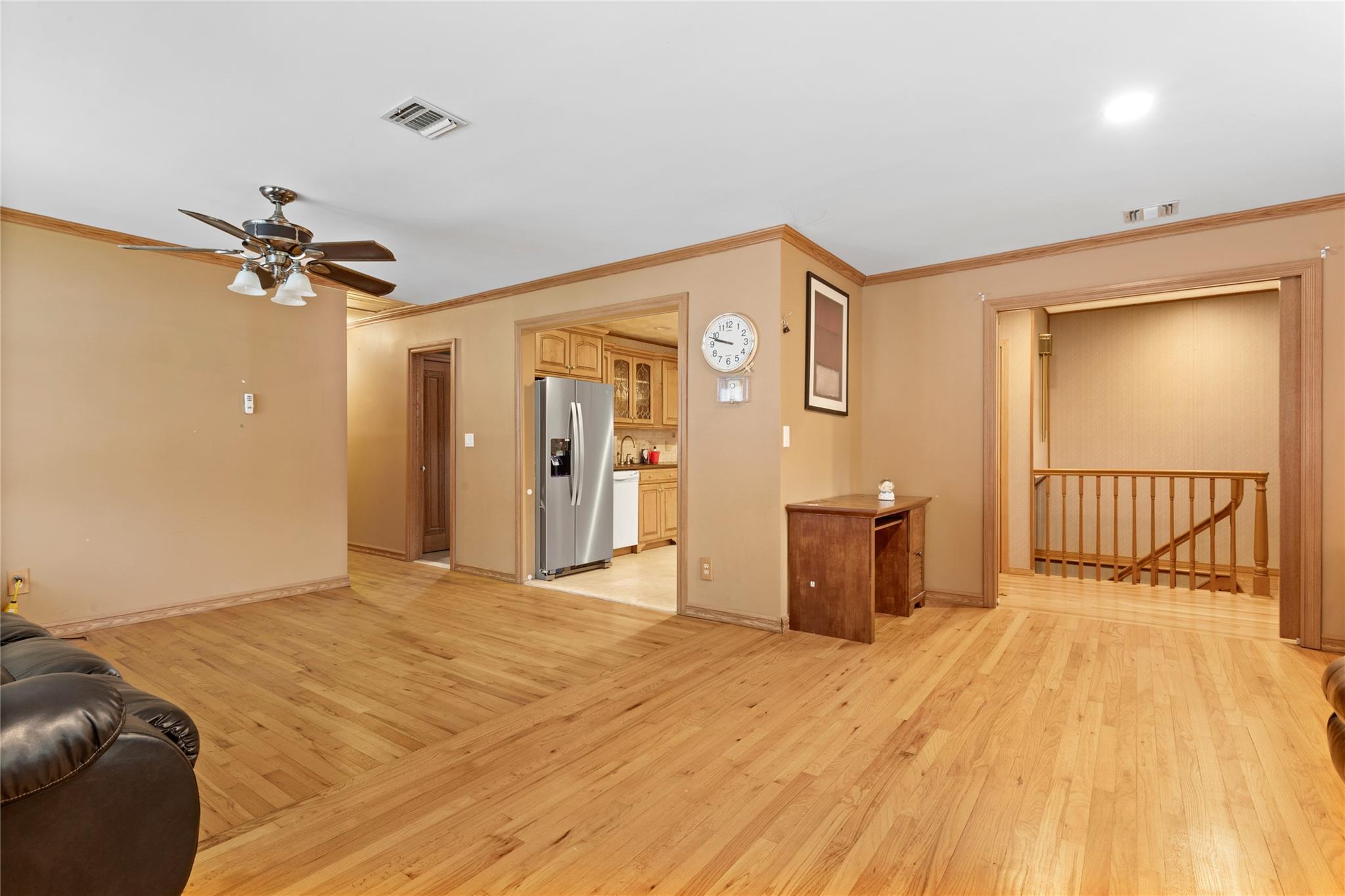 12 Pinelawn Avenue