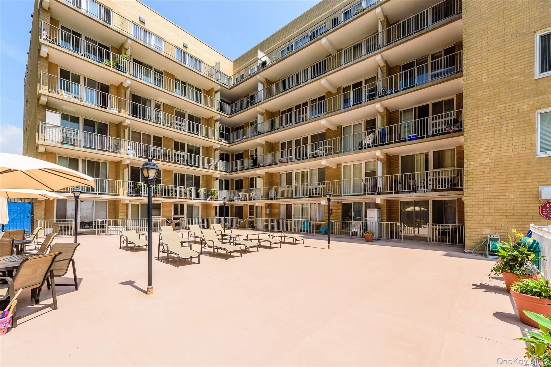 Long Beach, New York 11561, United States, 1 Bedroom Bedrooms, ,1 BathroomBathrooms,Residential,Active,216146