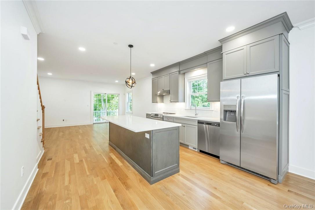 233 Lincoln Avenue B