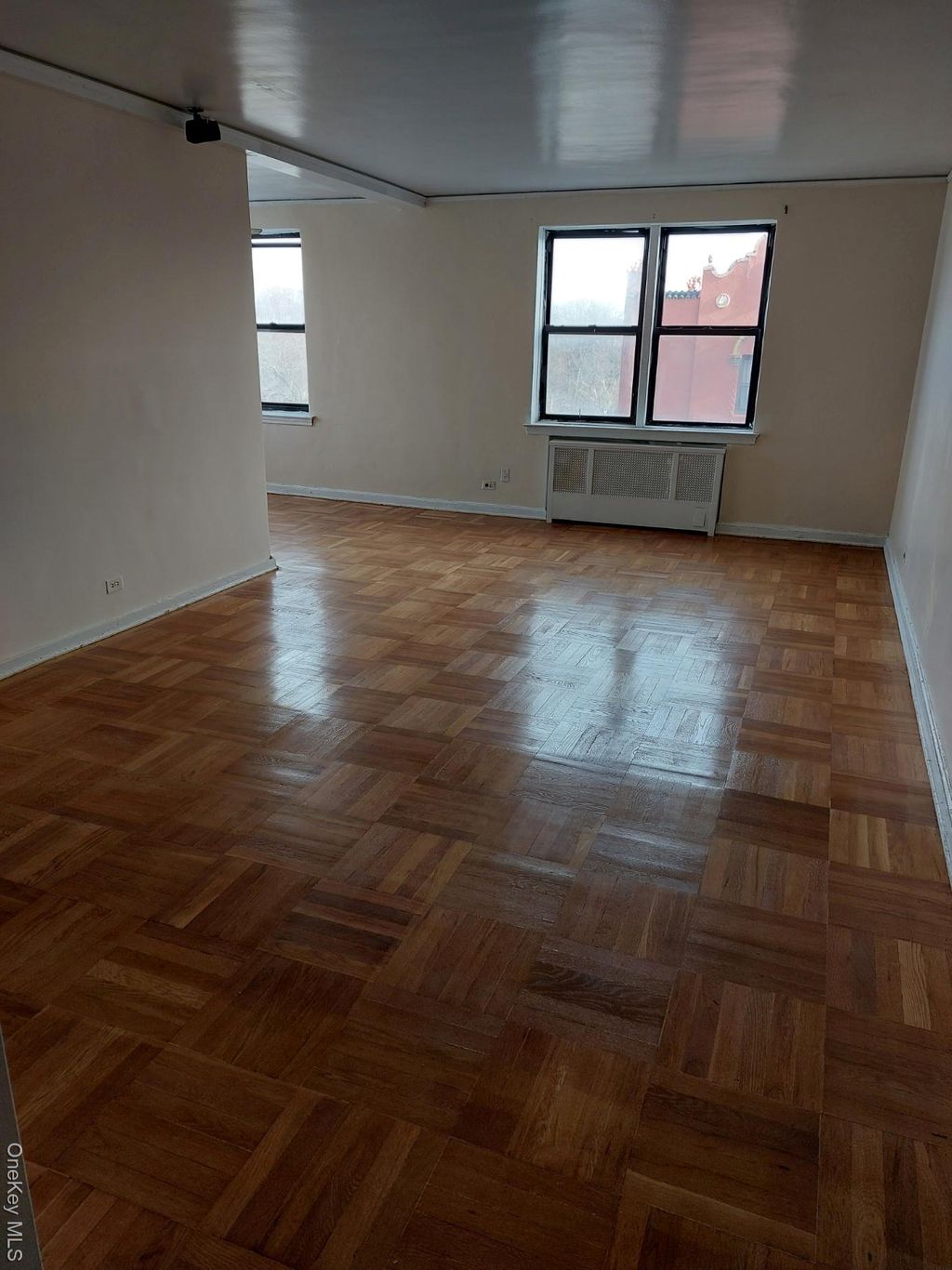 Photo of 101 Ellwood Avenue #6H, Mount Vernon, NY 10552 (MLS # 941854)