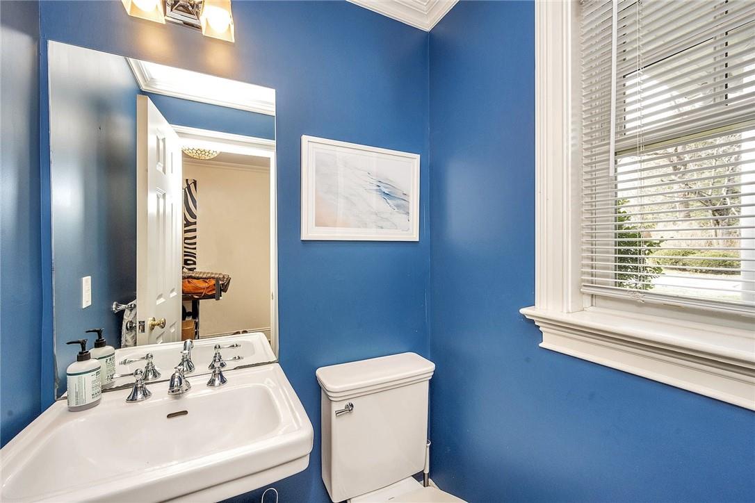 Harrison, New York 10528, United States, 4 Bedrooms Bedrooms, ,5 BathroomsBathrooms,Residential,Active,19398