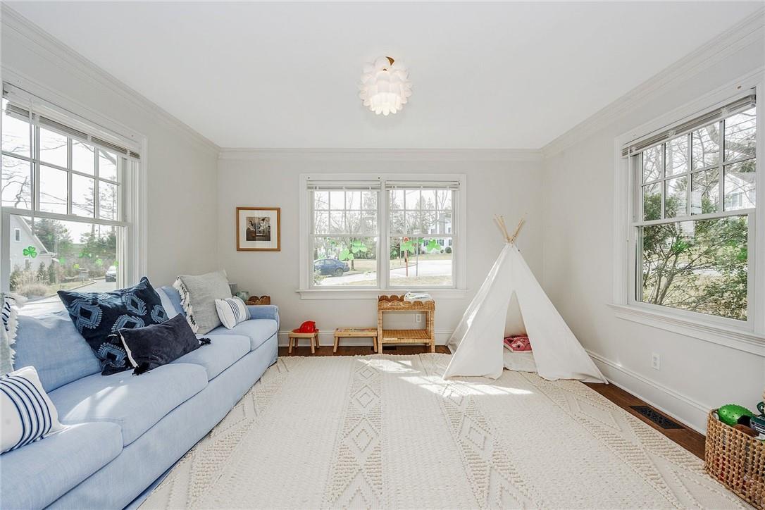 Harrison, New York 10528, United States, 4 Bedrooms Bedrooms, ,5 BathroomsBathrooms,Residential,Active,19398