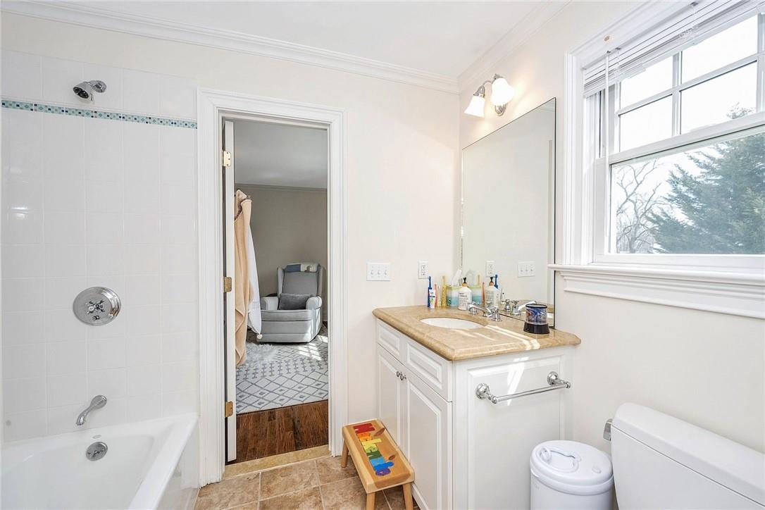 Harrison, New York 10528, United States, 4 Bedrooms Bedrooms, ,5 BathroomsBathrooms,Residential,Active,19398