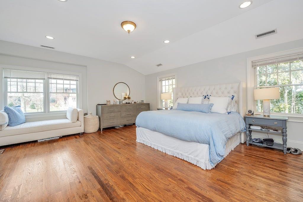 Harrison, New York 10528, United States, 4 Bedrooms Bedrooms, ,5 BathroomsBathrooms,Residential,Active,19398